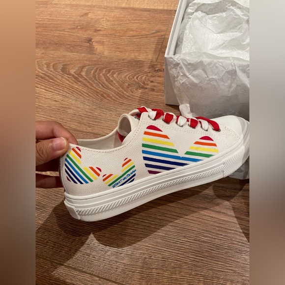 Stuart Weitzman Ollie Sneakers size 6 - Picture 4 of 9